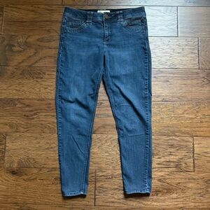 Democracy Women's Size 10 AB Technology Ankle Cropped Dark Blue Jeans B1304XXBX